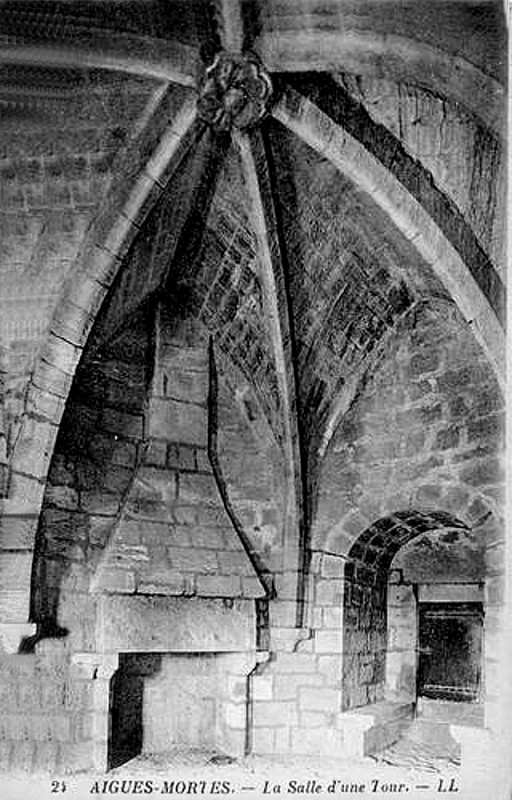 Carte postale ancienne Salle des Gardes tout de Constance