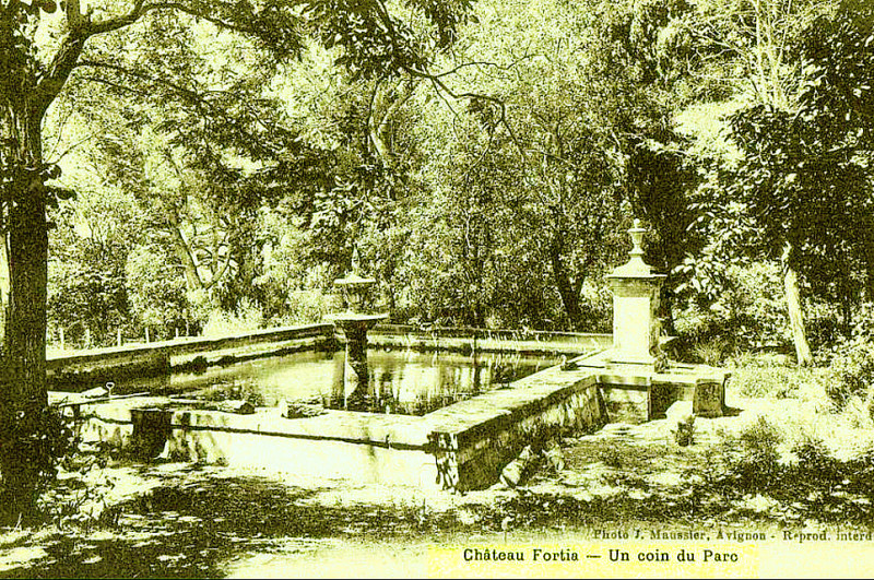 Carte postale ancienne Châteauneuf du Pape Château Fortia