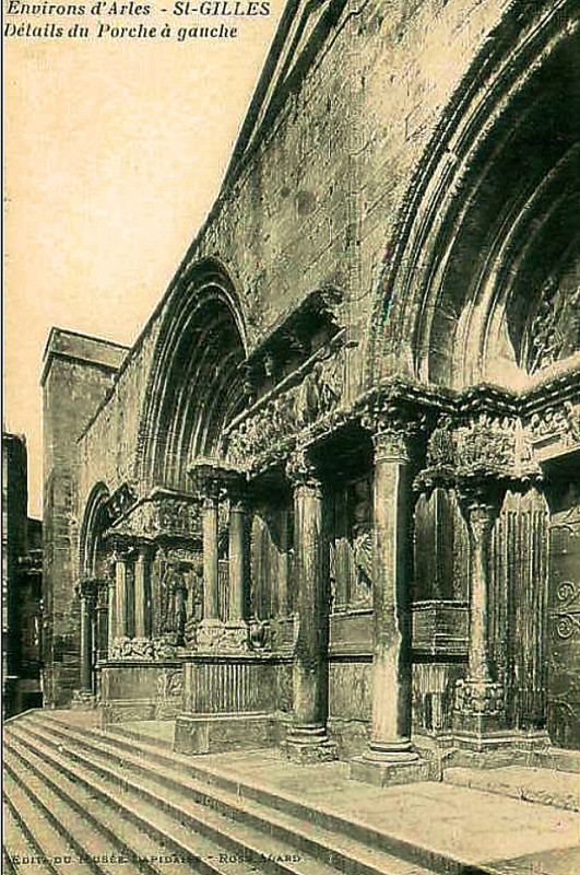 Carte postale ancienne Saint-Gilles-du-Gard Porche