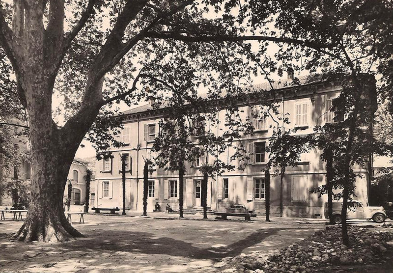 Carte postale ancienne Beaumes Hostellerie du château 1938