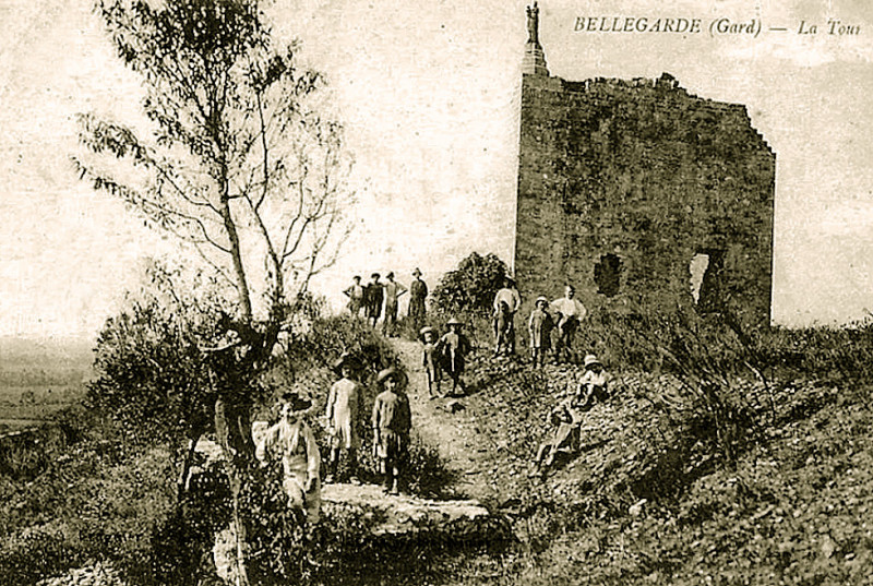 Carte postale ancienne Bellegarde La Tour