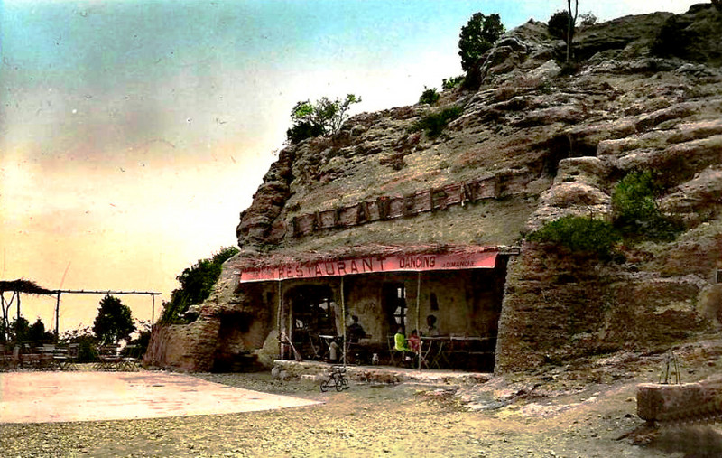 Carte postale ancienne Bollène ancien bar restaurant dancing à Barry