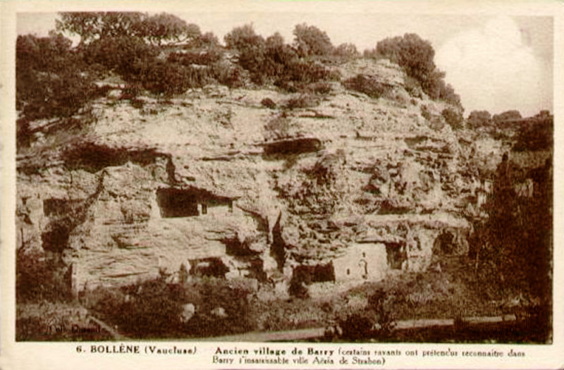 Carte postale ancienne Bollène Ancien Village de Barry