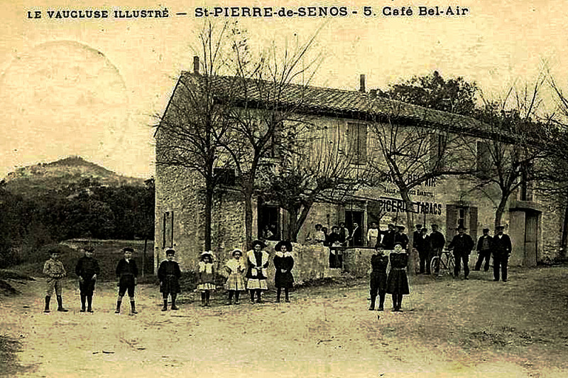 Carte postale ancienne Bollène quartier de Saint-Pierre-de-Sénos Café Bel-Air