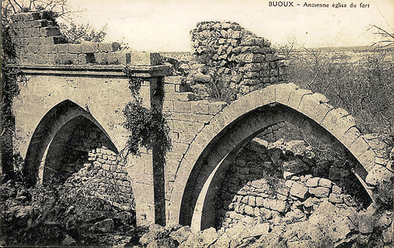 Carte postale ancienne Buoux Ancienne eglise du fort