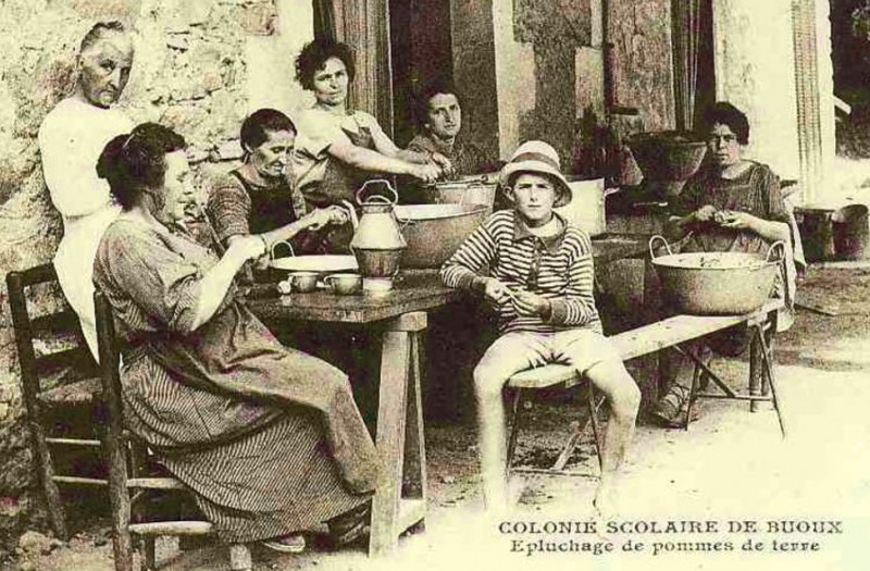 Carte postale ancienne Buoux colonie scolaire