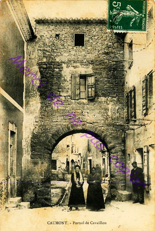 Carte postale ancienne Caumont Porte de Cavaillon