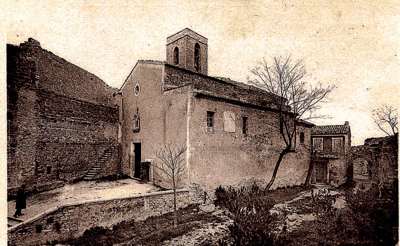 Carte postale ancienne Châteauneuf-de-Gadagne l'église