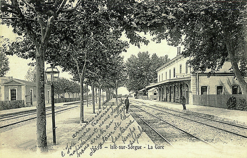 Carte postale ancienne L'Isle-sur-la-Sorgue La Gare