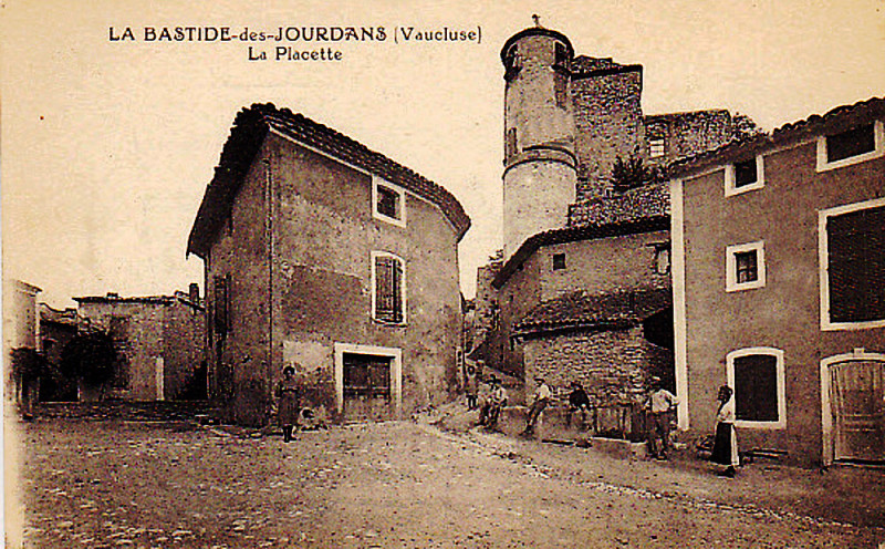 Carte postale ancienne La Bastide-des-Jourdans la Placette