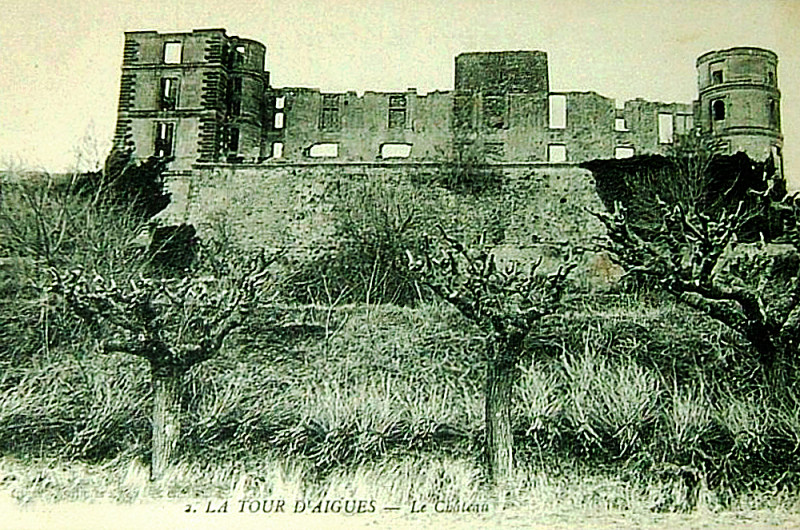 Carte postale ancienne La Tour-d'Aigues Le Château