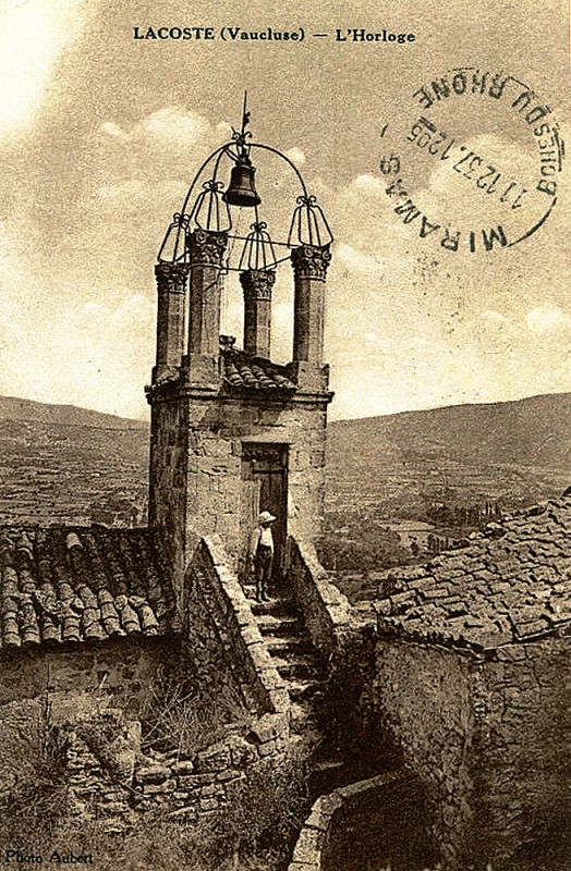 Carte postale ancienne Lacoste clocher de l'église