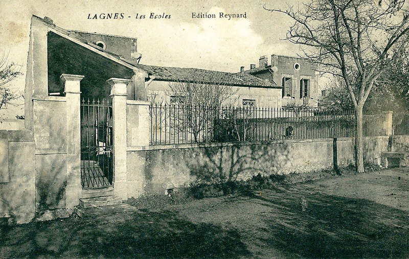 Carte postale ancienne Lagnes Les écoles