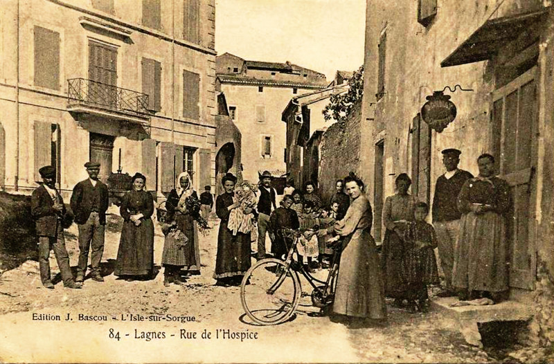 Carte postale ancienne Lagnes Rue de l'Hospice