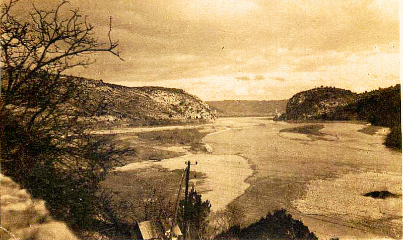 Carte postale ancienne Mirabeau Domaine des Quatre Tours colonie de vacances de la Durance