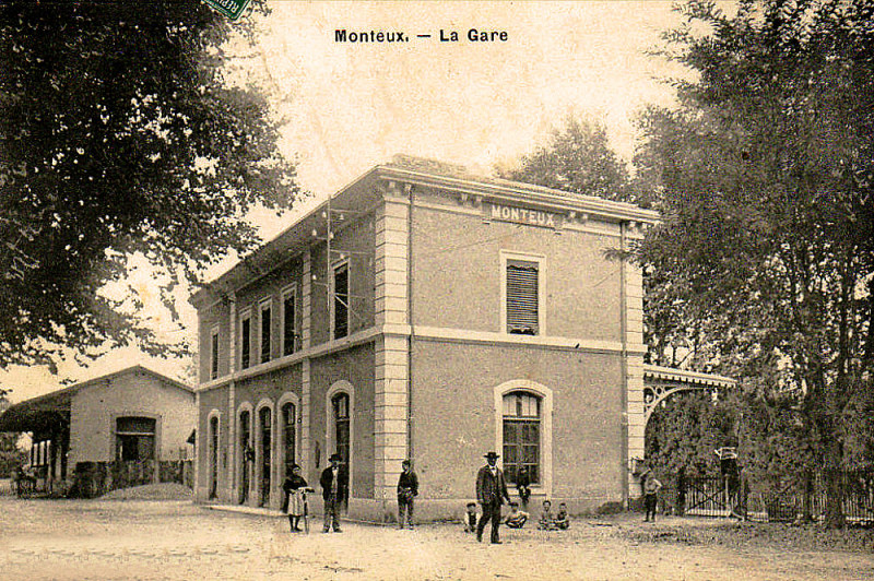 Carte postale ancienne Monteux La Gare début XXe s