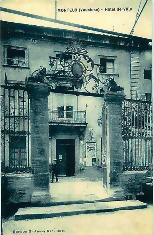 Carte postale ancienne Monteux Mairie