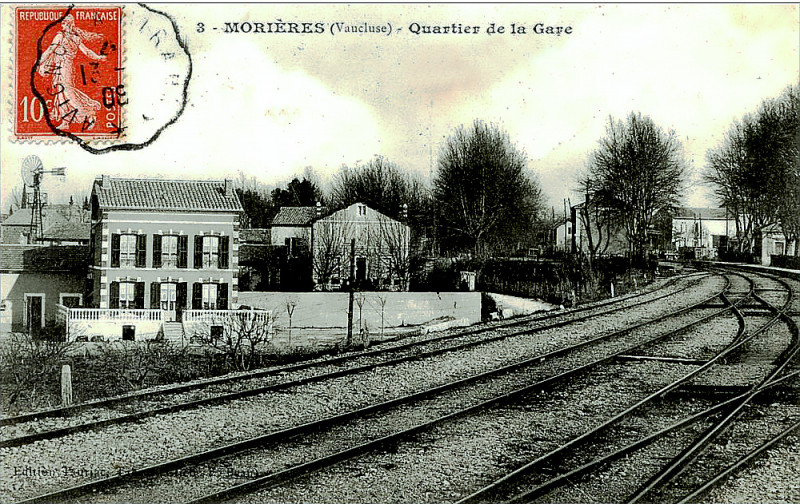 Carte postale ancienne Morières Quartier de la gare