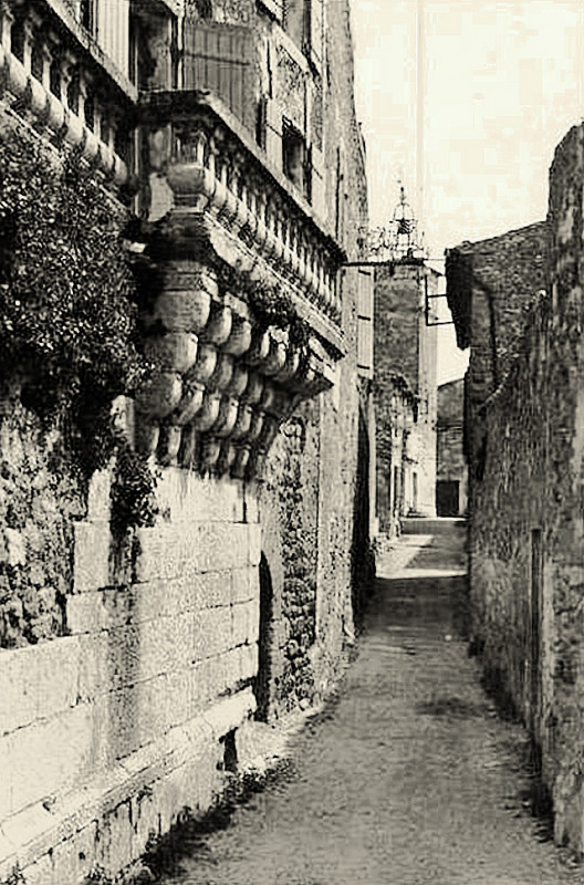Carte postale ancienne Ménerbes La Carmejane et le clocher