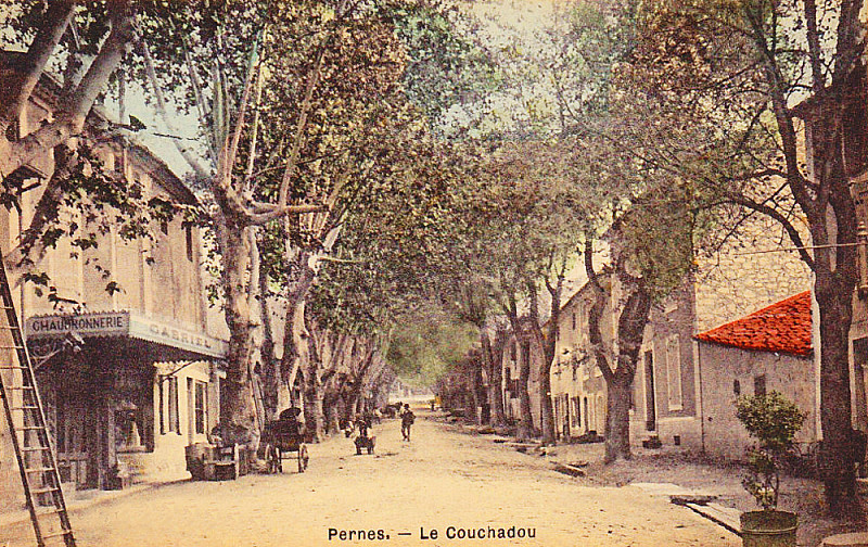 Carte postale ancienne Pernes Lou Couchadou