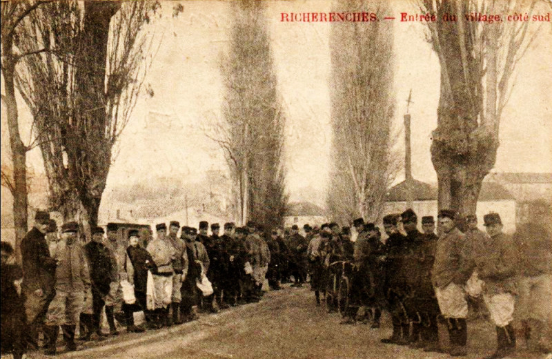 Carte postale ancienne Richerenches entrée sud du village