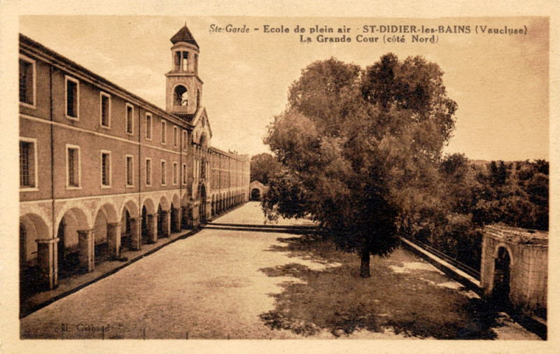 Carte postale ancienne Saint-Didier 1920 école de plein-air de Sainte-Garde