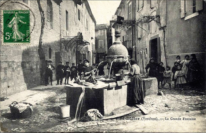 Carte postale ancienne Saint-Didier Fontaine (MH)