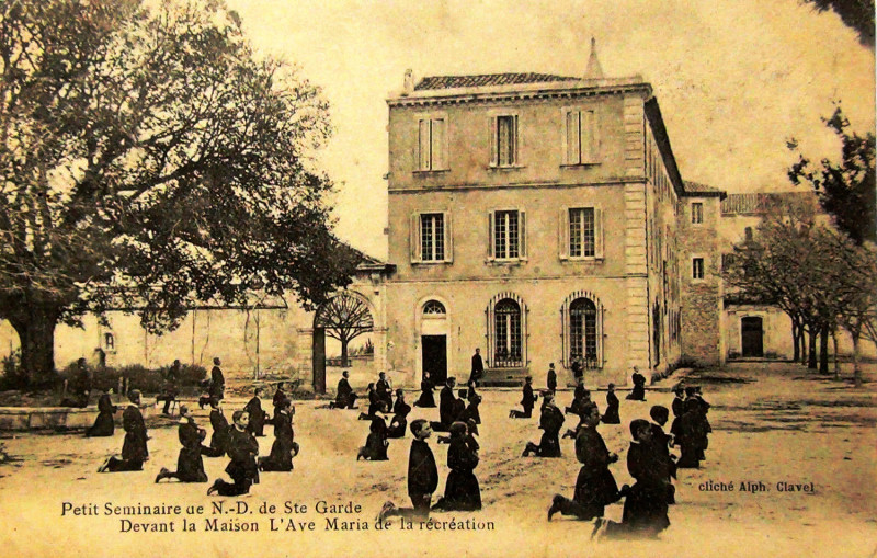Carte postale ancienne Saint-Didier L'Ave Maria des séminaristes