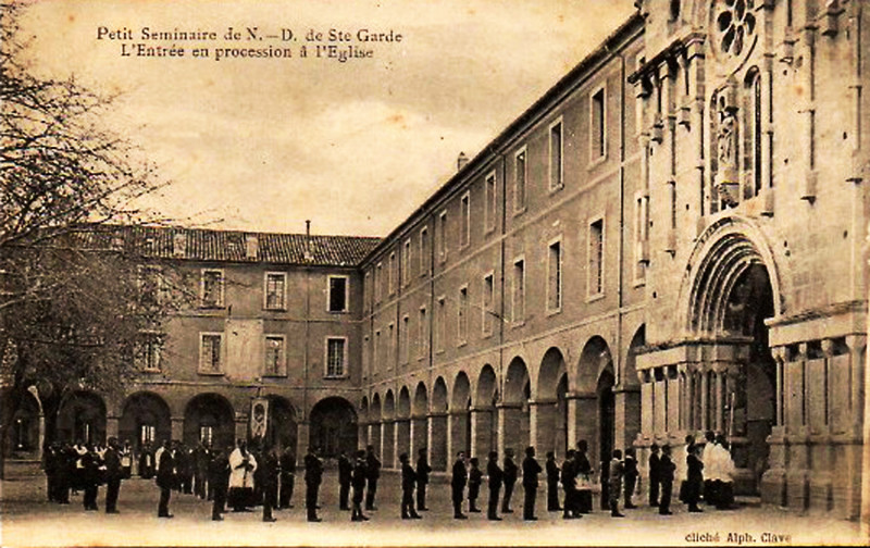 Carte postale ancienne Saint-Didier Petit séminaire de Sainte-Garde