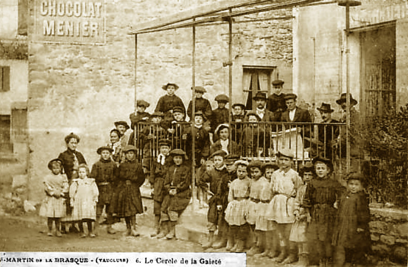 Carte postale ancienne Saint-Martin-de-la-Brasque Cercle de la Gaité