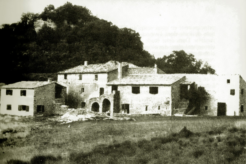 Carte postale ancienne Sivergues Bastide du Castellas et oppidum