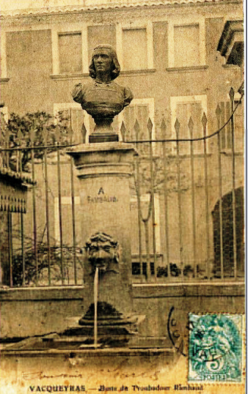 Carte postale ancienne Vacqueyras buste du troubadour