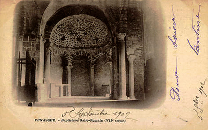 Carte postale ancienne Venasque Le Baptistère
