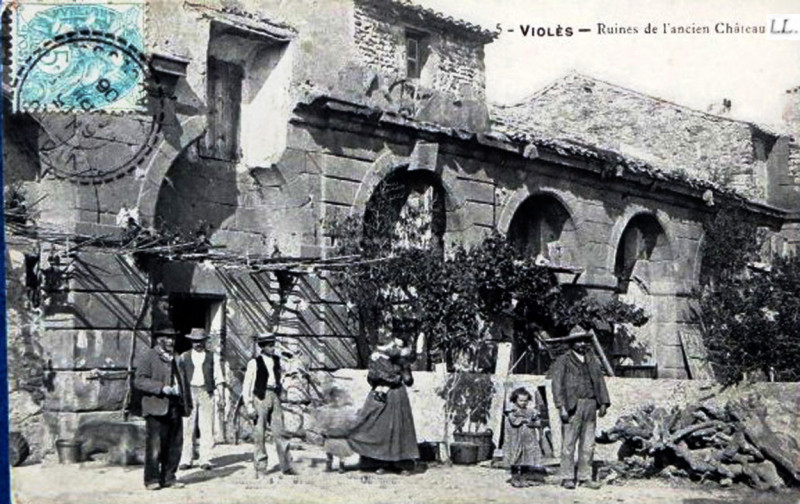 Carte postale ancienne Violès ruines du château
