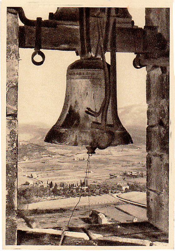 Carte postale ancienne Crestet Cloche du château