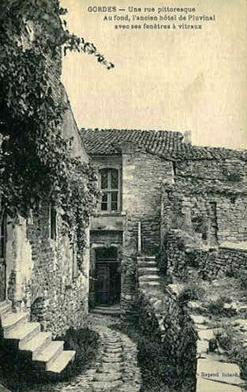Carte postale ancienne Gordes Hôtel de Pluvinal