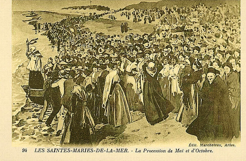 Carte postale ancienne Saintes-Maries Procession de mai et octobre