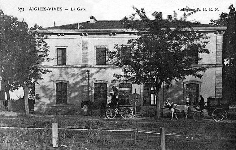 Carte postale ancienne Gare-Aigues-Vives-1900