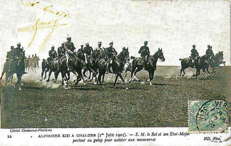 Carte postale ancienne Alphonse Xiii au camp de Châlons