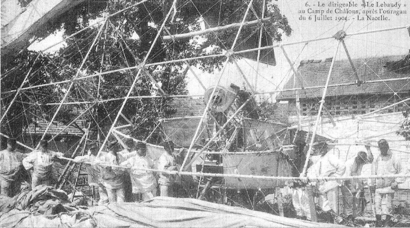 Carte postale ancienne Le Lebaudy ouragan 6 juillet 1905