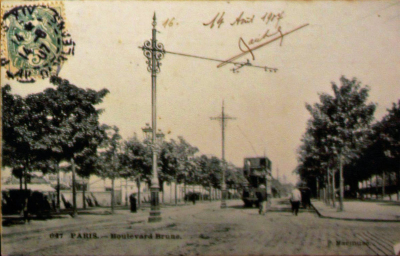 Carte postale ancienne Boulevard Brune à Paris 14e