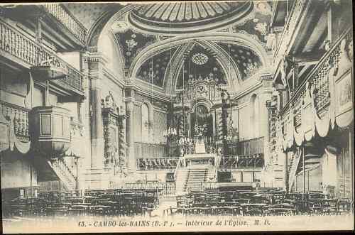 Carte postale ancienne Intérieur de l'église de Cambo