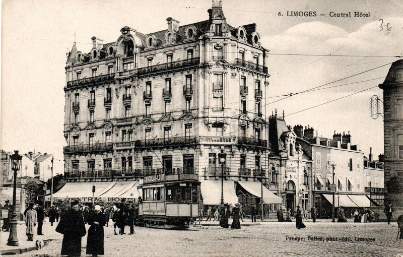 Carte postale ancienne Tramway de Limoges Central Hotel 1917