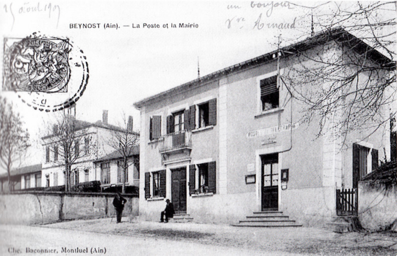 Carte postale ancienne Ancienne mairie de Beynost à Beynost