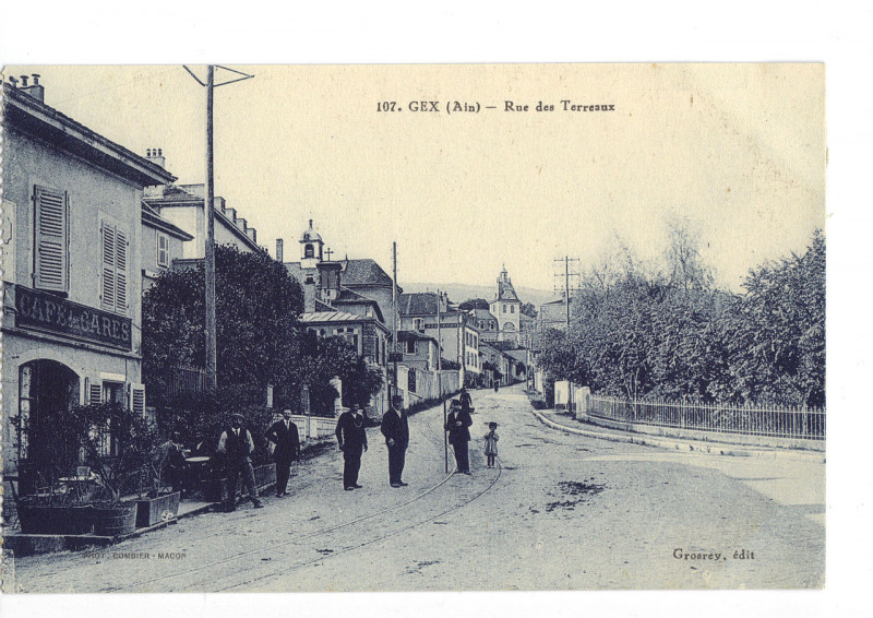 Carte postale ancienne Gex rue des terreaux à Gex