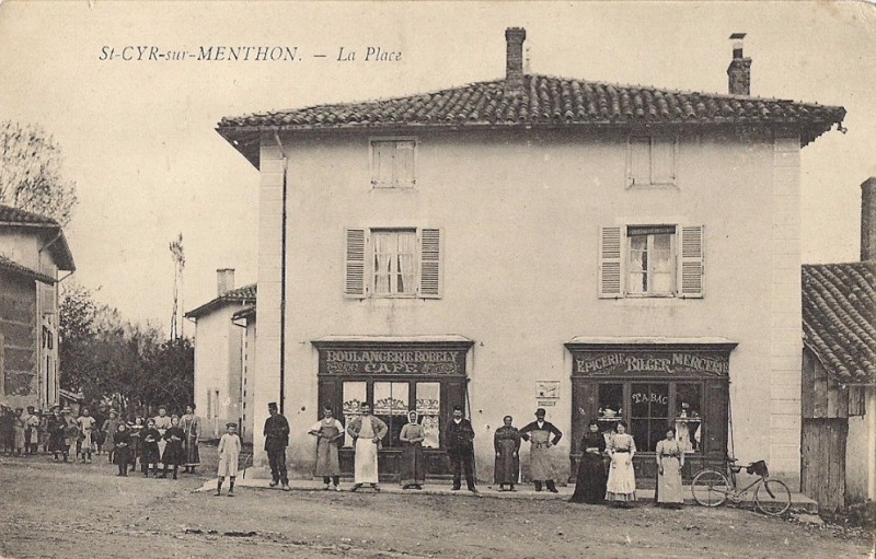 Carte postale ancienne Place village St Cyr Menthon Carte postale 1 à Saint-Cyr-sur-Menthon