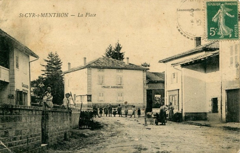 Carte postale ancienne Place village St Cyr Menthon Carte postale 3 à Saint-Cyr-sur-Menthon
