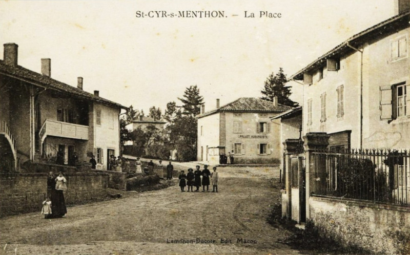 Carte postale ancienne Place village St Cyr Menthon Carte postale 5 à Saint-Cyr-sur-Menthon