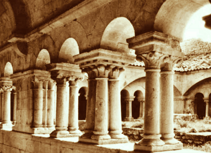 Carte postale ancienne Ganagobie Cloître