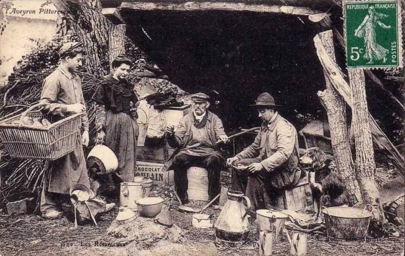Carte postale ancienne Aveyron - Les retameurs